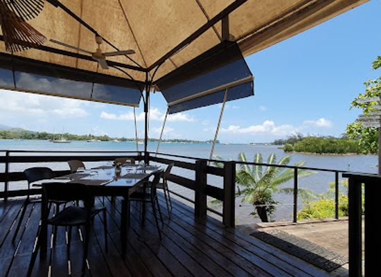 french-polynesia/tuamotu-archipelago/bar/restaurant-terre-mer
