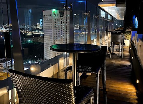 thailand/central-thailand/bar/blue-sky-rooftop-restaurant-bar-at-centara-grand-at-central-plaza-ladprao-bangkok