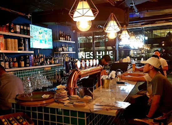 singapore/northeast-region/bar/tipsy-penguin