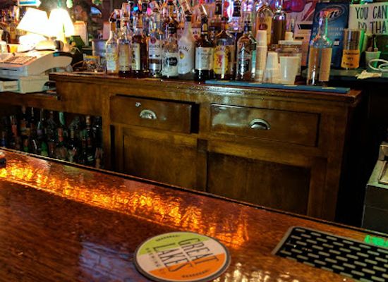 ohio/lake-erie-islands/bar/jamestown-tavern-lakeside-marblehead-oh