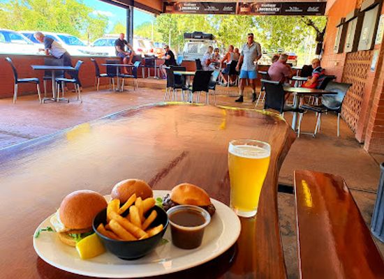 australia/kakadu-national-park/bar/humpty-doo-hotel