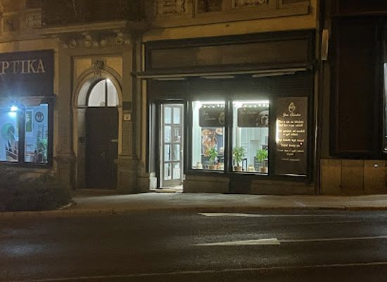 hungary/veszprem/bar/bom-chocobar