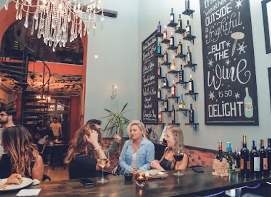 azerbaijan/baku/fountain-square/bar/saqi-wine-bar