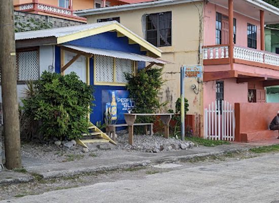 dominica/scotts-head/bar/nee-s-dy-s-seaside-bar