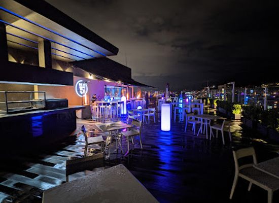 colombia/macarena-range/bar/sky-15-rooftop