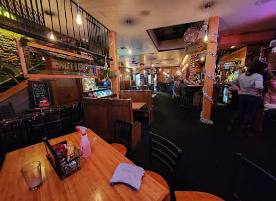 colorado/colorado-springs/old-colorado-city/bar/thunder-and-buttons-ii