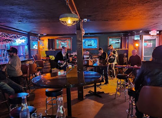 utah/great-salt-lake-desert/bar/tailgate-tavern