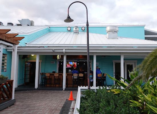 the-bahamas/freeport/bar/fair-play-lounge