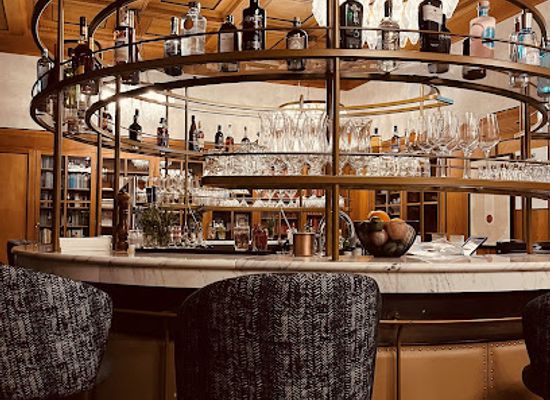 switzerland/arosa/bar/alchemilla-parlour-bar