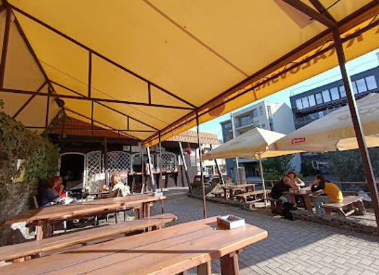 slovakia/horna-nitra/bar/agaty-pub