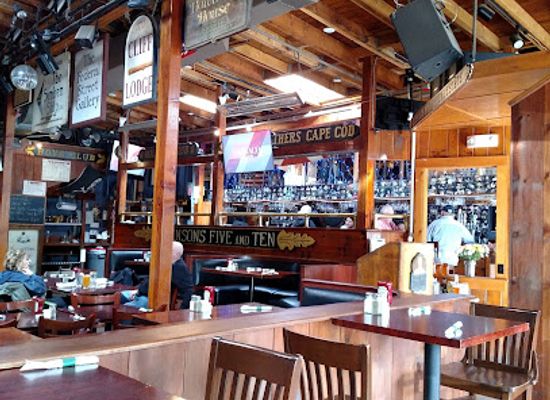 massachusetts/nantucket/bar/the-rose-and-crown