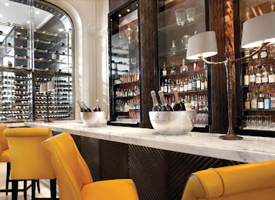 france/versailles/chateau-de-versailles/bar/bar-galerie