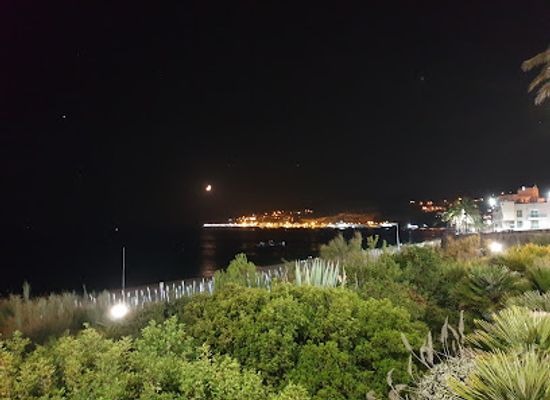 portugal/arrabida-natural-park/bar/contraste-social-beach-club-sesimbra