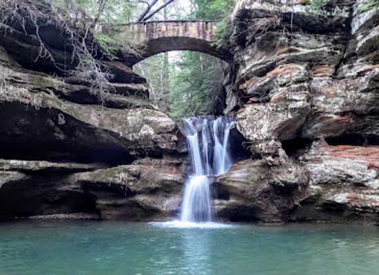 ohio/hocking-hills/bar/old-man-s-cave