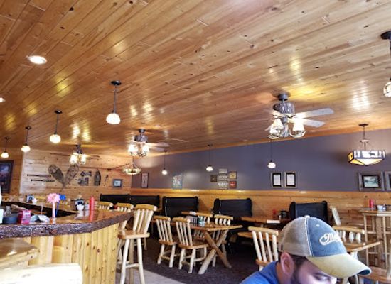 minnesota/lake-of-the-woods/bar/joe-s-place