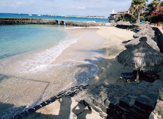 cabo-verde/praia-de-zal/bar/tam-tam-bar-restaurant