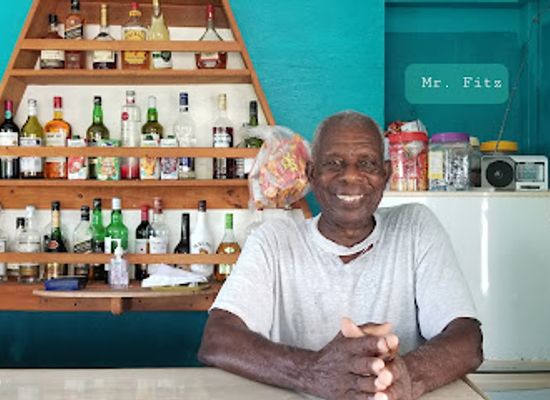saint-lucia/choiseul/bar/happy-daze-bar