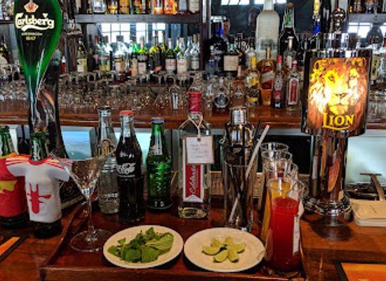 sri-lanka/up-country/bar/in-on-the-green
