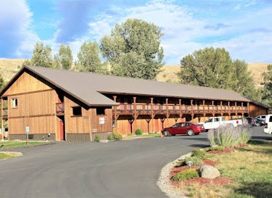 washington/the-methow-valley/bar/methow-river-lodge-and-cabins
