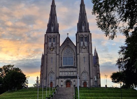 united-kingdom/armagh/bar/charlemont-arms-hotel
