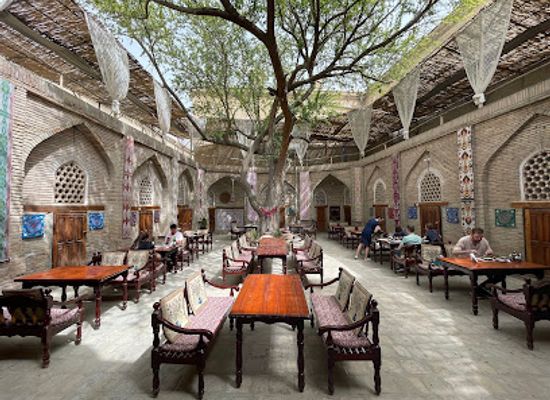 uzbekistan/bukhara/bar/mavrigi-restaurant-chicha-bar