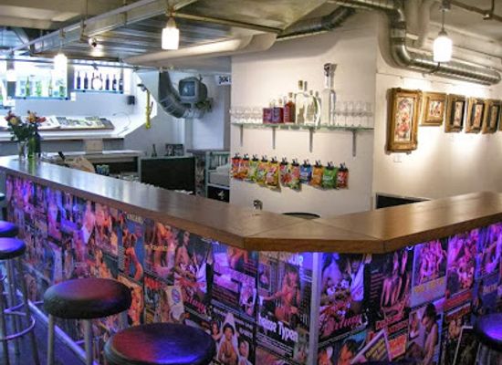 switzerland/zurich/bar/edi-s-weinstube