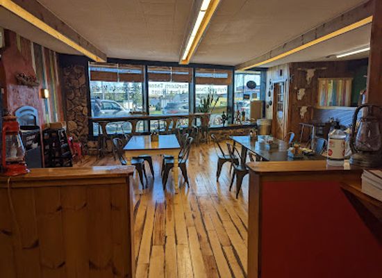 minnesota/grand-marais/bar/hungry-hippie-tacos