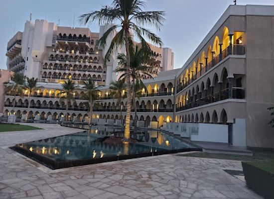 oman/al-hajar-ash-sharqi/bar/blu-pool-garden-bar