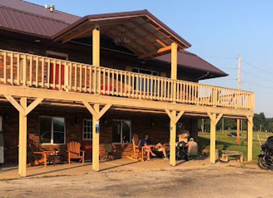 missouri/st-francois-mountains/bar/the-iron-horse-inn