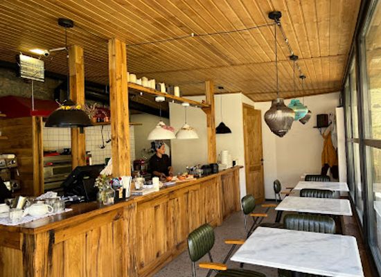 georgia/khevi/bar/maisi-restaurant-in-kazbegi