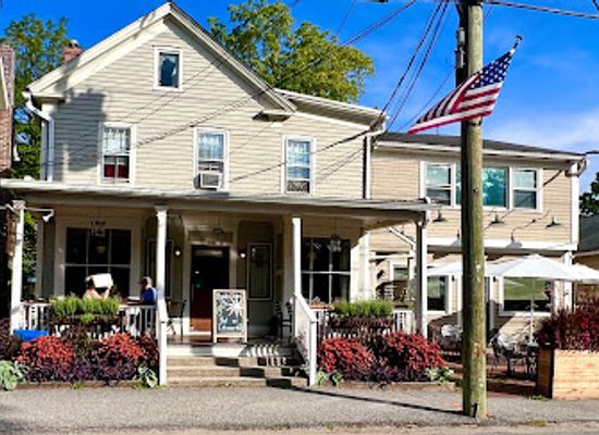 connecticut/litchfield-hills/bar/kingsley-tavern