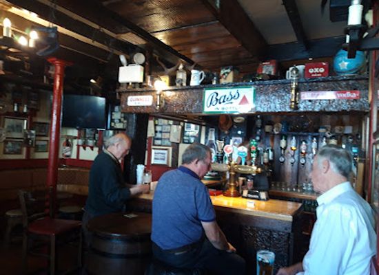 ireland/county-leitrim/bar/conway-s-corner-house