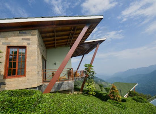 uganda/bwindi-impenetrable-national-park/bar/gorilla-heights-lodge