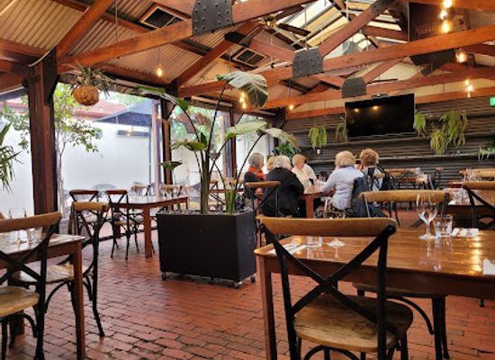 australia/southern-western-australia/bar/british-hotel