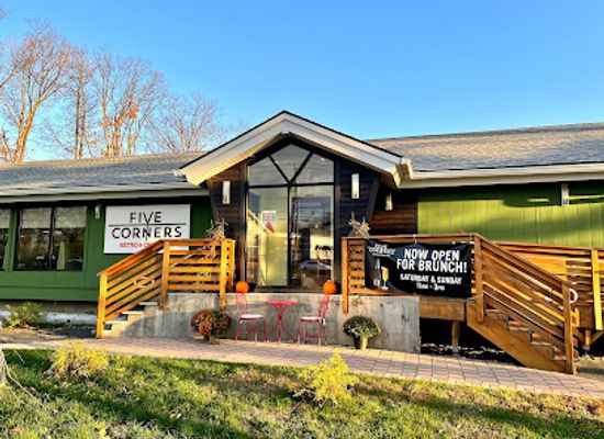 connecticut/connecticut-river-valley/bar/five-corners-bistro-craft-bar