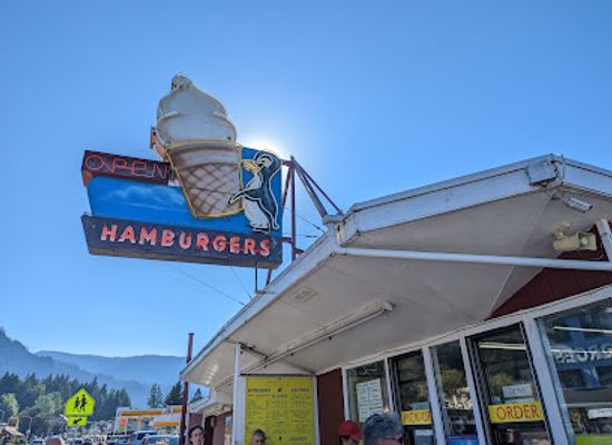 oregon/cascade-mountains/bar/eastwind-drive-in