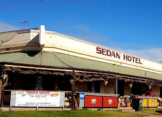 australia/riverland/bar/sedan-hotel