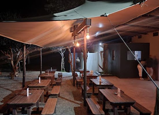 south-africa/bushveld/bar/rendezvous-bush-bar