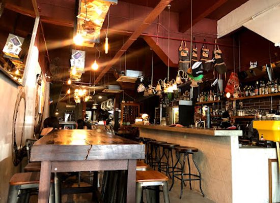 singapore/chinatown/bar/moonstone-bar