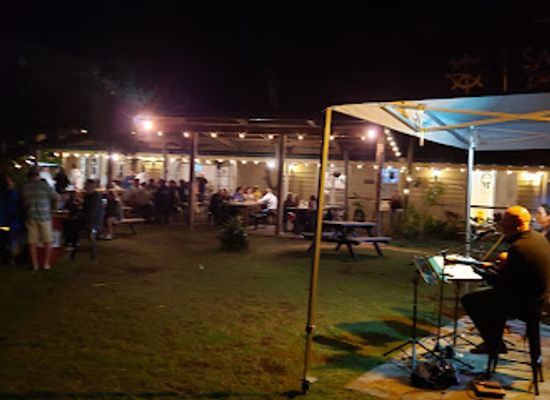 norfolk-island/the-arches/bar/salty-beer-garden
