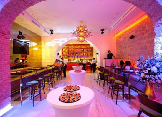 croatia/split/bar/antique-bar