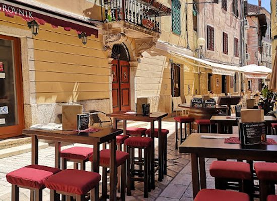 croatia/porec/bar/wine-corner-porec
