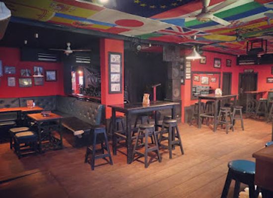 guinea/forest-guinea/bar/aviator-pub-and-cafe