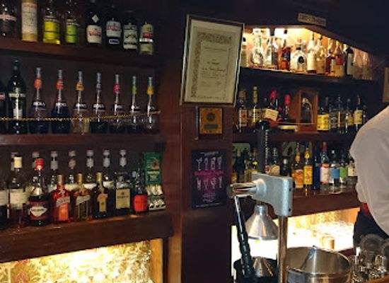 japan/sapporo/maruyama-park/bar/yamazaki