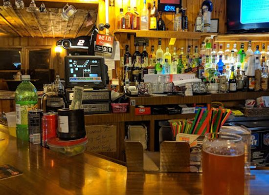 minnesota/lake-superior-s-north-shore/bar/earthwood-inn-restaurant-bar