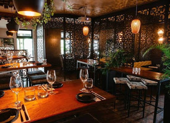 australia/cairns/bar/miss-chief-bar-eatery