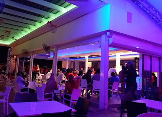 dominican-republic/la-romana/bar/momon-super-fria