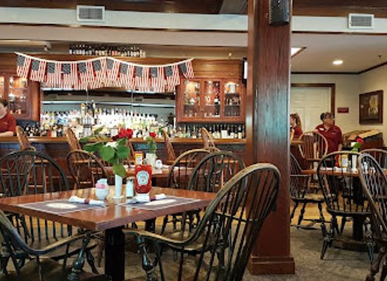 michigan/mackinac-island/bar/mustang-lounge