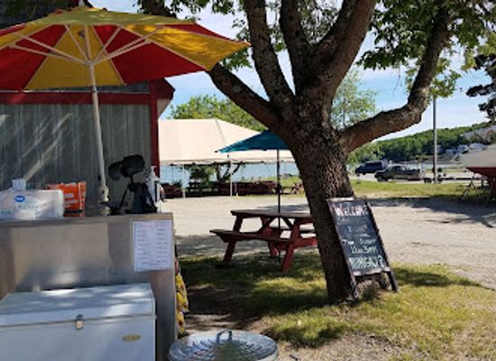 maine/rockland/bar/jjs-schooner-dogs