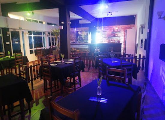 mauritius/flacq/bar/escape-grill-bar